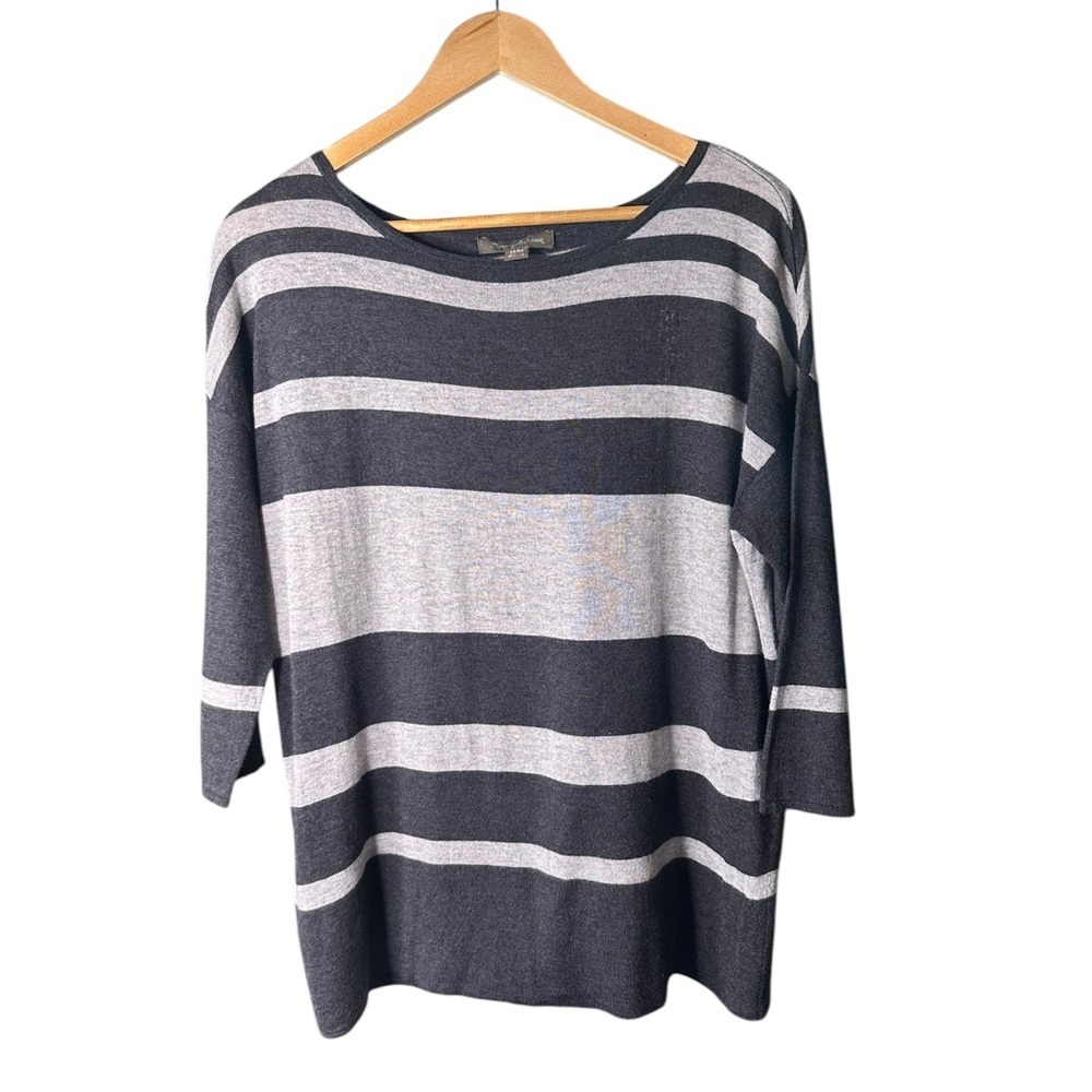 🔴5 for $40 SALE! 
Tommy Bahama Grey Lightweight 3/4 Length Sleeve Tshirt size M